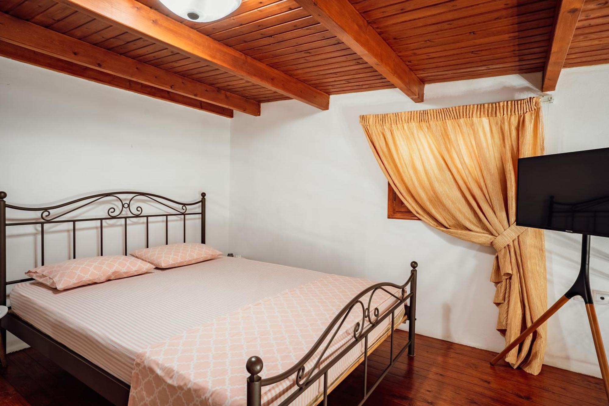Dm Elegant And Charming Villa Foinikiá Exteriér fotografie